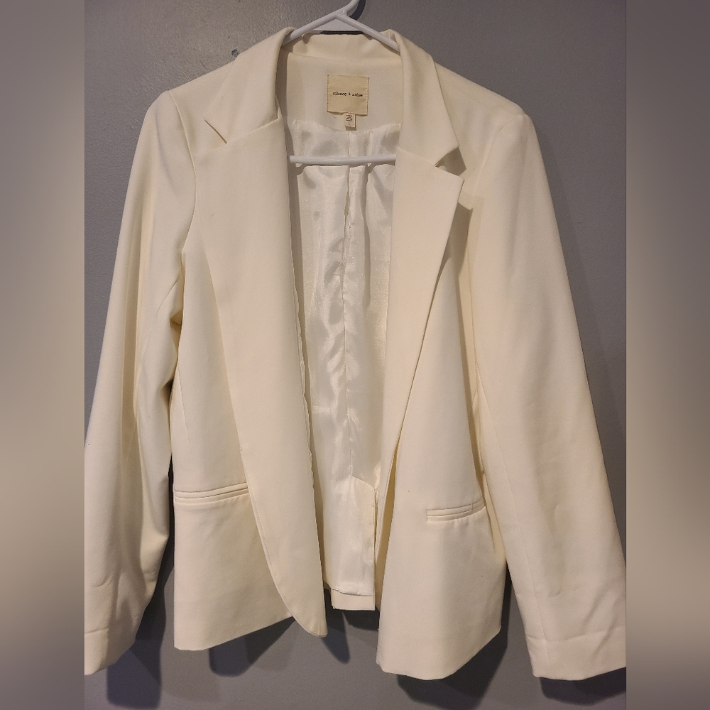 Silence +  noise Women's Cream Blazer